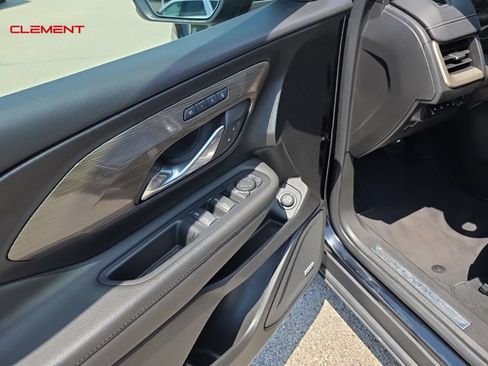 Used 2023 GMC Terrain Denali w/ Denali Premium Package AWD/4WD image 18