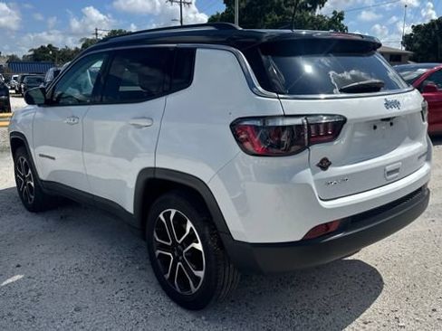 Used 2022 Jeep Compass Limited AWD/4WD image 9