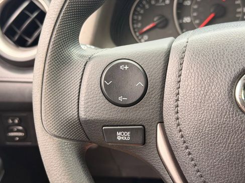 Used 2016 Toyota RAV4 LE AWD/4WD image 27