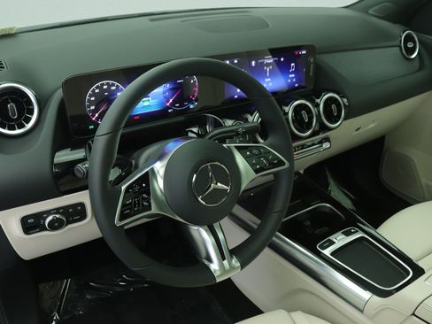 New 2026 Mercedes-Benz GLA 250 image 4