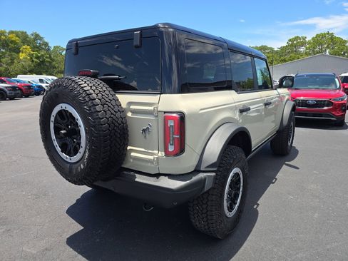 New 2025 Ford Bronco Badlands w/ Sasquatch Package AWD/4WD image 4