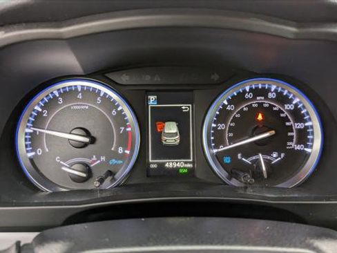 Used 2019 Toyota Highlander SE image 22