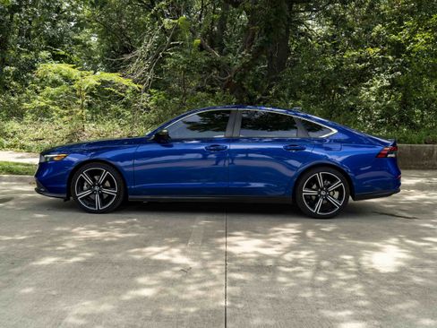 Used 2024 Honda Accord Sport image 6