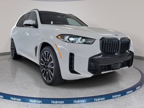 New 2026 BMW X5 xDrive50e w/ Executive Package image 3