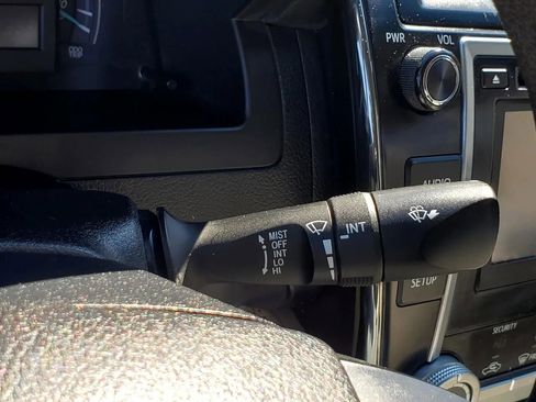 Used 2014 Toyota Camry LE image 36