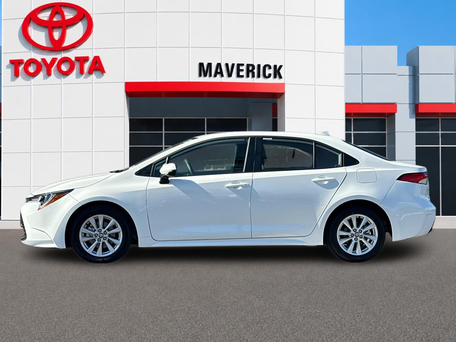 New 2027 Toyota Corolla LE FWD image 2