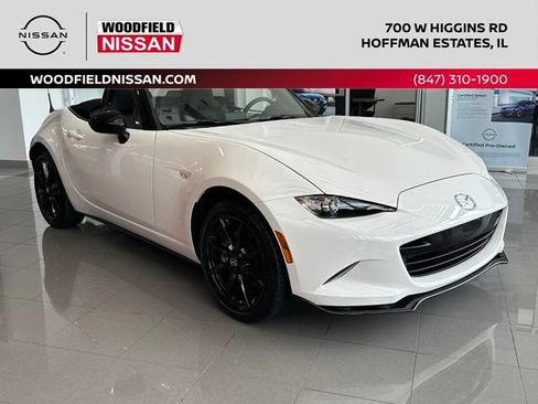 Used 2020 MAZDA MX-5 Miata Club RWD image 3