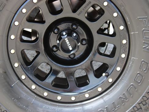Used 2018 Jeep Wrangler Rubicon AWD/4WD image 8