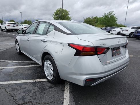 Used 2020 Nissan Altima 2.5 S FWD image 13