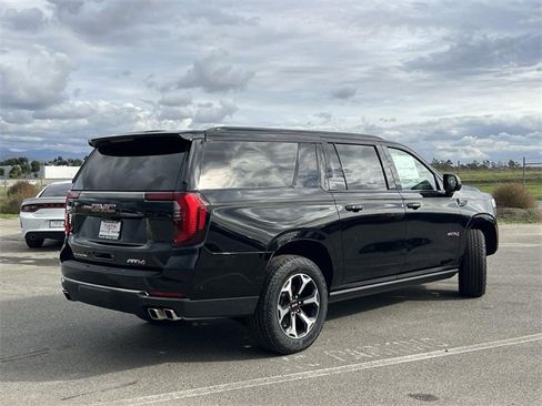 New 2026 GMC Yukon XL AT4 w/ AT4 Premium Plus Package image 3