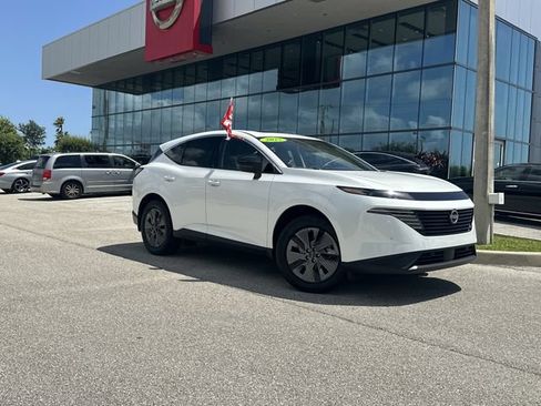 Used 2025 Nissan Murano SL w/ Cargo Package AWD/4WD image 2