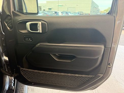 Used 2021 Jeep Wrangler Unlimited Sahara w/ Safety Group image 13