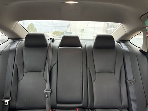 Used 2023 Honda Accord Touring image 11