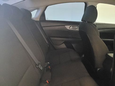 Used 2021 Kia Forte LXS FWD image 19