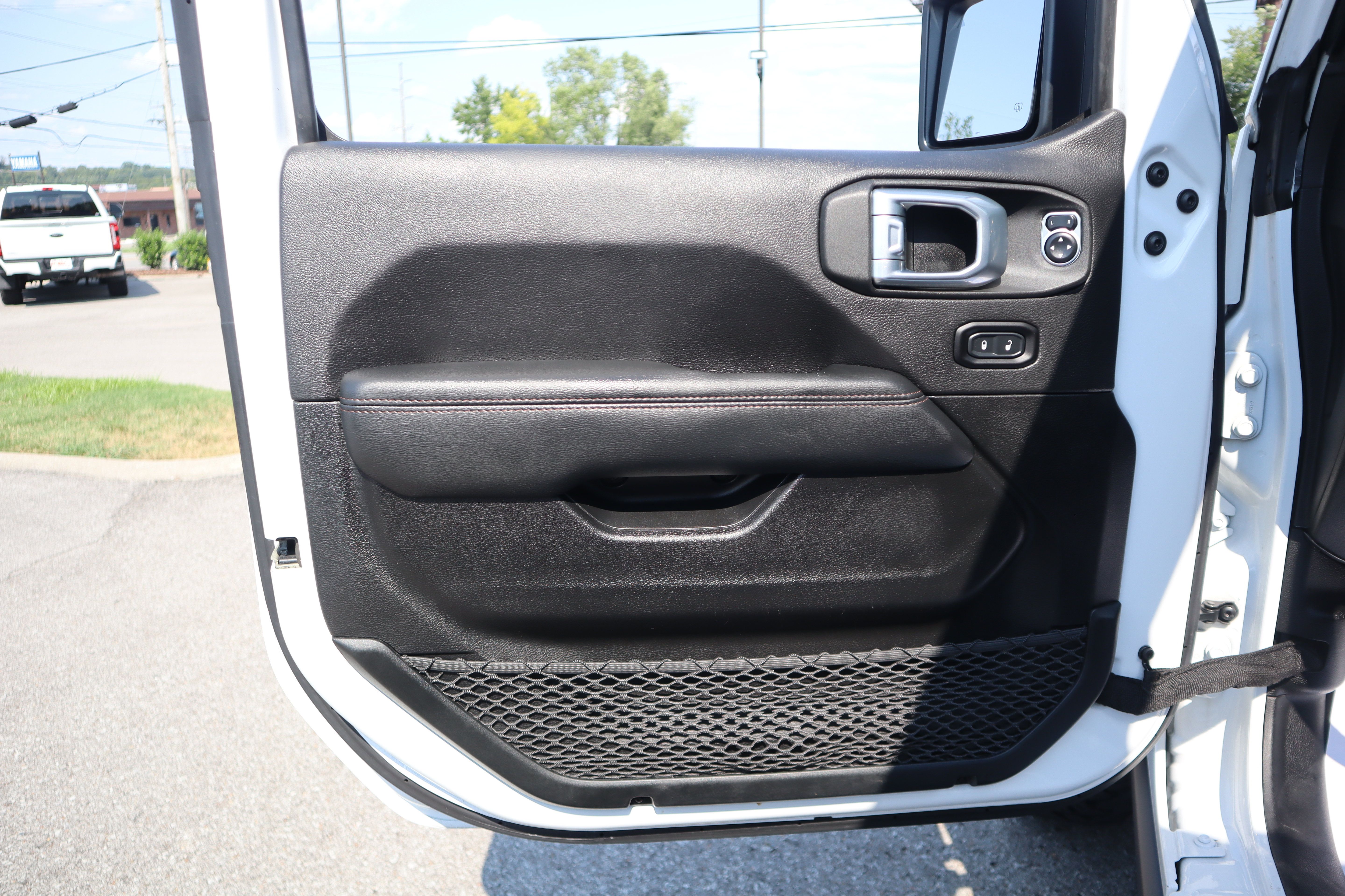 Used 2022 Jeep Wrangler Unlimited Rubicon w/ Dual Door Group (Lowers Only) AWD/4WD image 25