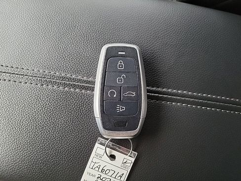 Used 2024 Chevrolet Malibu LT FWD image 23