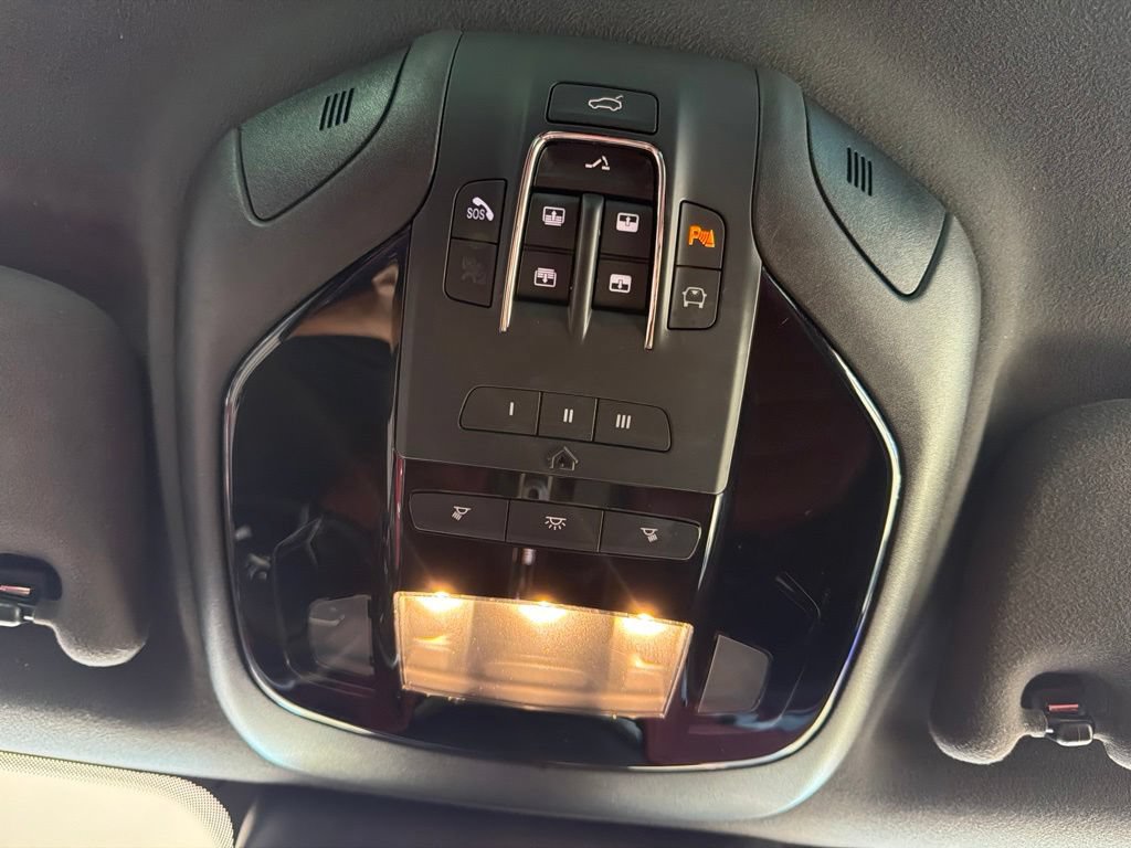 Certified 2023 Maserati Levante GT AWD/4WD image 17