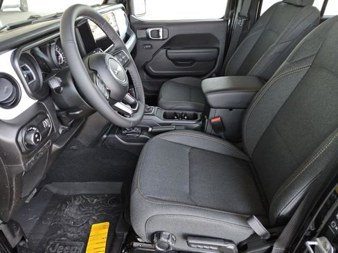 New 2026 Jeep Gladiator Willys AWD/4WD image 22