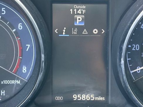 Used 2017 Toyota Corolla iM FWD image 11