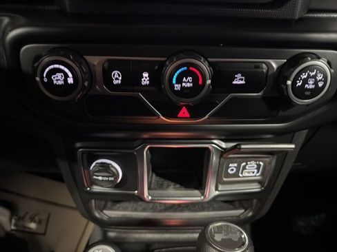 Used 2021 Jeep Wrangler Unlimited Sport image 25