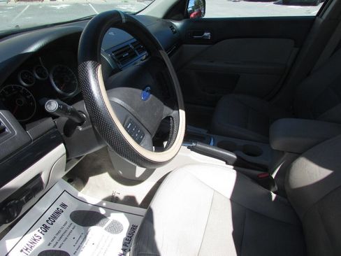 Used 2006 Ford Fusion SEL image 25