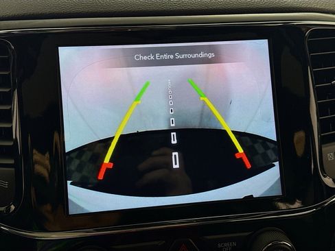 Used 2020 Jeep Grand Cherokee Altitude image 3