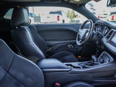 Used 2022 Dodge Challenger R/T w/ Plus Package image 17