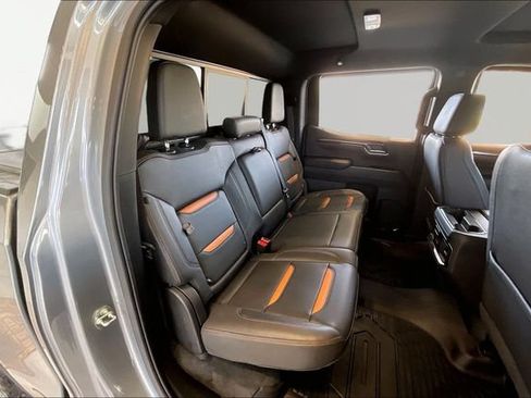 Used 2023 GMC Sierra 1500 AT4 w/ Technology Package AWD/4WD image 17