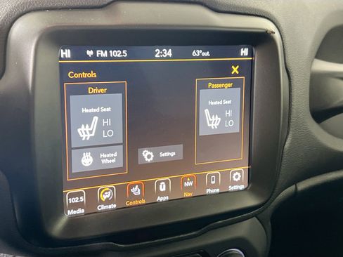 Used 2022 Jeep Renegade Latitude w/ Convenience Group image 16