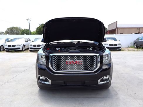 Used 2017 GMC Yukon XL Denali w/ Open Road Package AWD/4WD image 54