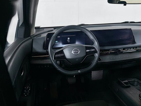 Used 2024 Nissan Ariya AWD image 18