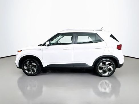 Certified 2023 Hyundai Venue SEL w/ Cargo Package FWD image 5