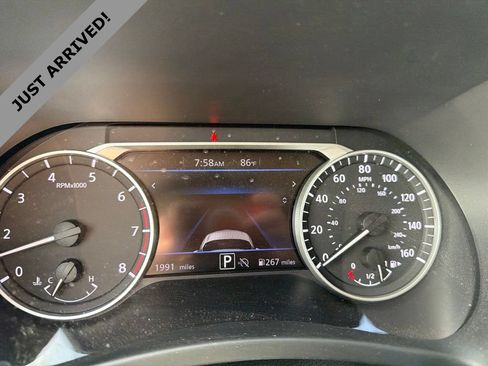 Certified 2025 Nissan Sentra SV FWD image 11