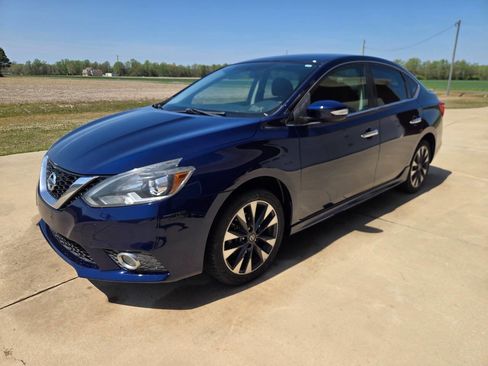 Used 2016 Nissan Sentra SR image 3