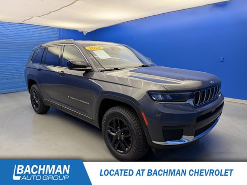Used 2022 Jeep Grand Cherokee L Laredo w/ Luxury Tech Group I AWD/4WD image 1