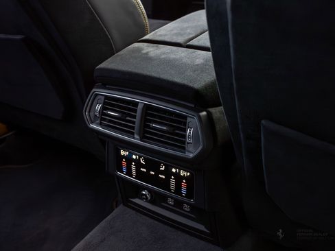 Used 2024 Lamborghini Urus Performante image 31