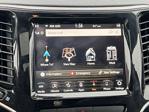 Used 2019 Jeep Cherokee Limited image 20