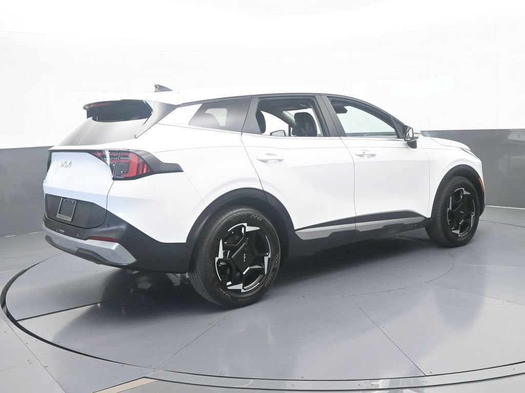 Used 2026 Kia Sportage EX FWD image 6