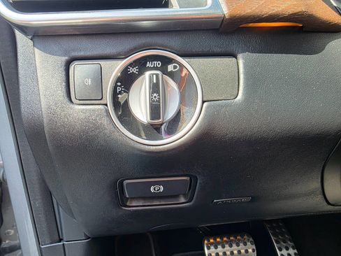 Used 2013 Mercedes-Benz ML 63 AMG 4MATIC image 17