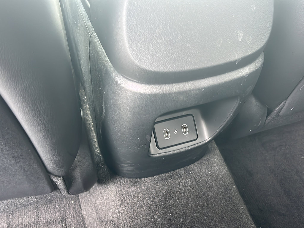 Certified 2024 Hyundai Elantra Limited FWD image 13