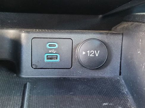 Used 2022 Ford Escape SE FWD image 25