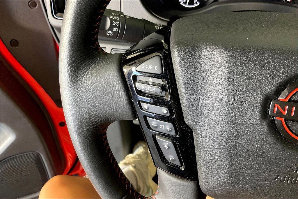 Used 2025 Nissan Frontier PRO-4X AWD/4WD image 22