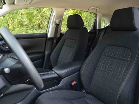 Used 2025 Honda HR-V LX image 17