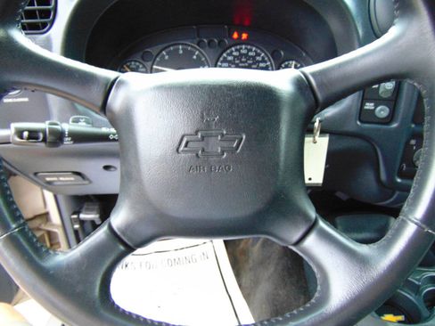 Used 2002 Chevrolet Blazer LS w/ Preferred Equipment Group image 20