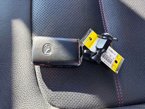 Used 2023 MAZDA CX-5 Carbon Edition image 29