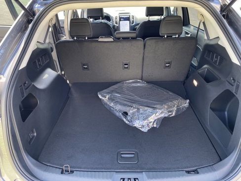 New 2024 Ford Edge SE image 12