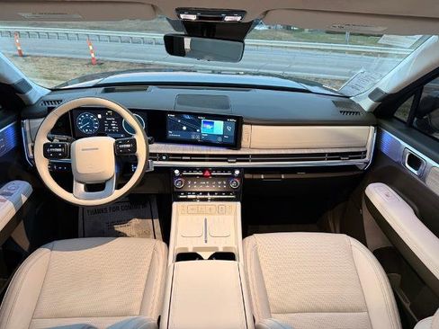 Used 2025 Hyundai Santa Fe Calligraphy image 31