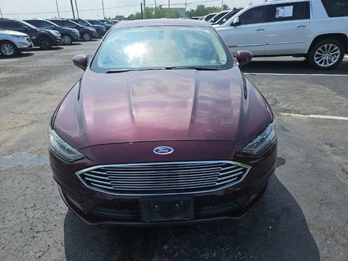 Used 2018 Ford Fusion SE w/ Fusion SE Technology Package FWD image 4