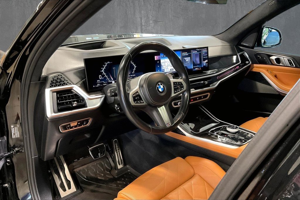 Used 2023 BMW X7 xDrive40i w/ Executive Package AWD/4WD image 18