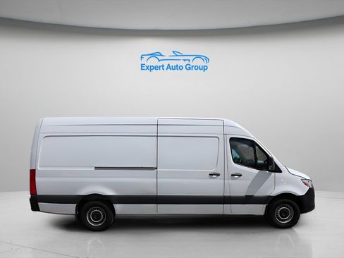 Used 2023 Mercedes-Benz Sprinter 2500 image 3